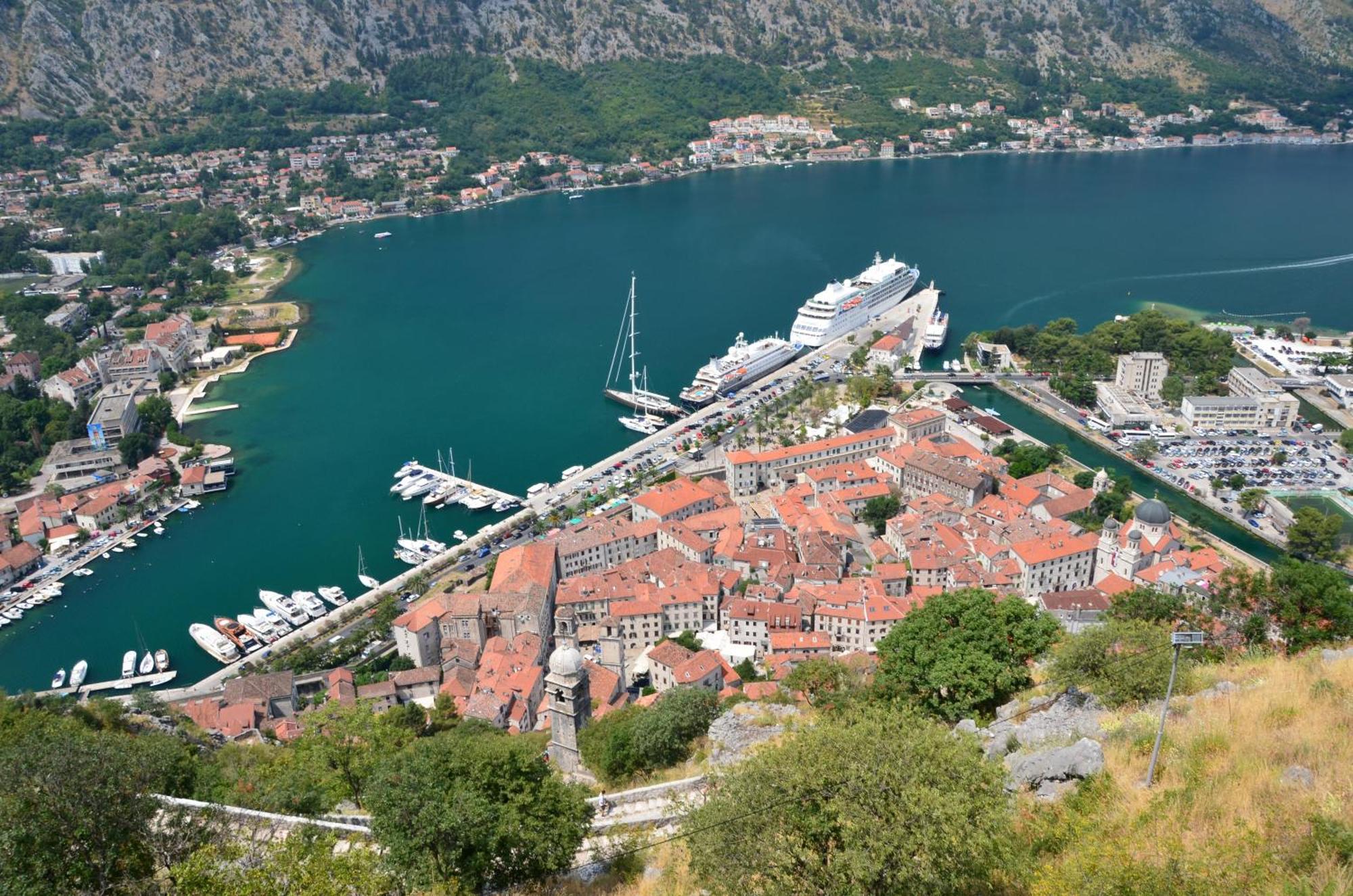 Cozy Nest, 350M To Beach, Free Parking, Wi-Fi Kotor Exterior photo