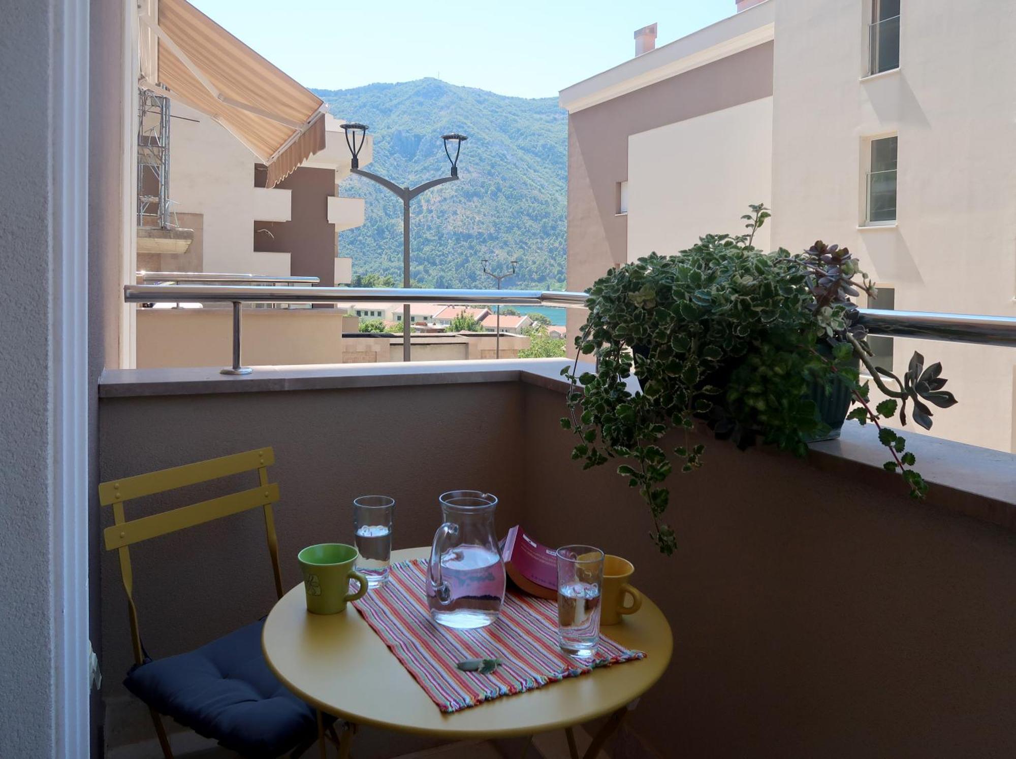 Cozy Nest, 350M To Beach, Free Parking, Wi-Fi Kotor Exterior photo